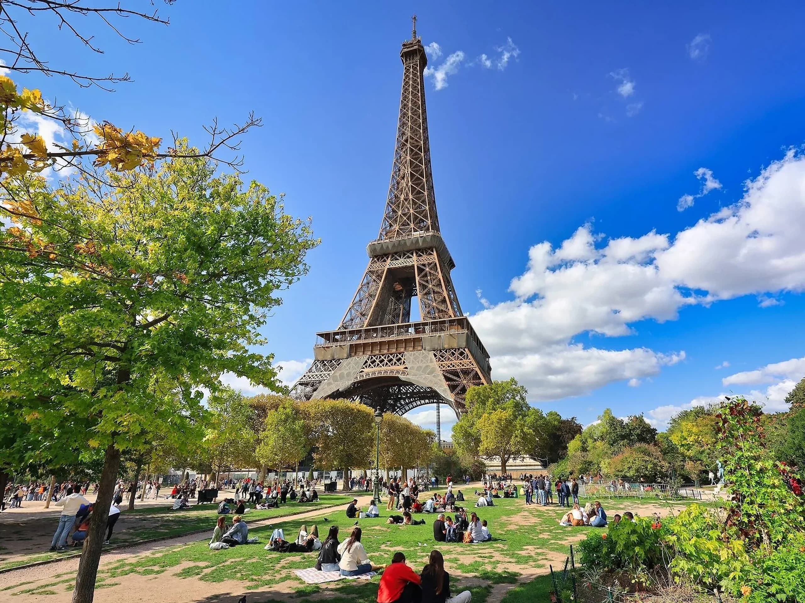 Paris -2024 /Décarbone RDC dans des salons internationaux pour un numérique responsable et une transition énergétique inclusive